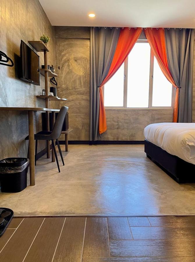 Sri Indar Hotel & Suites Parit Buntar Dış mekan fotoğraf