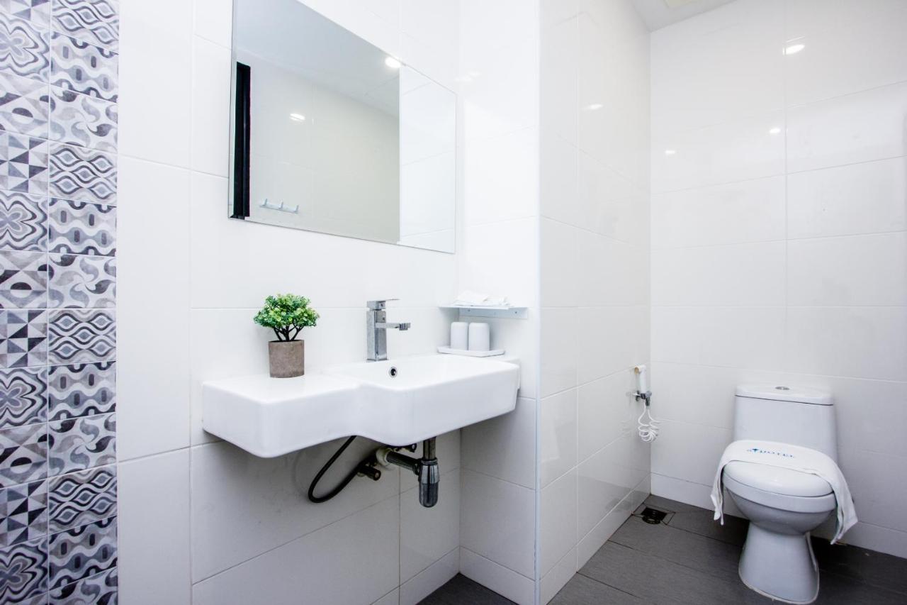 Sri Indar Hotel & Suites Parit Buntar Dış mekan fotoğraf