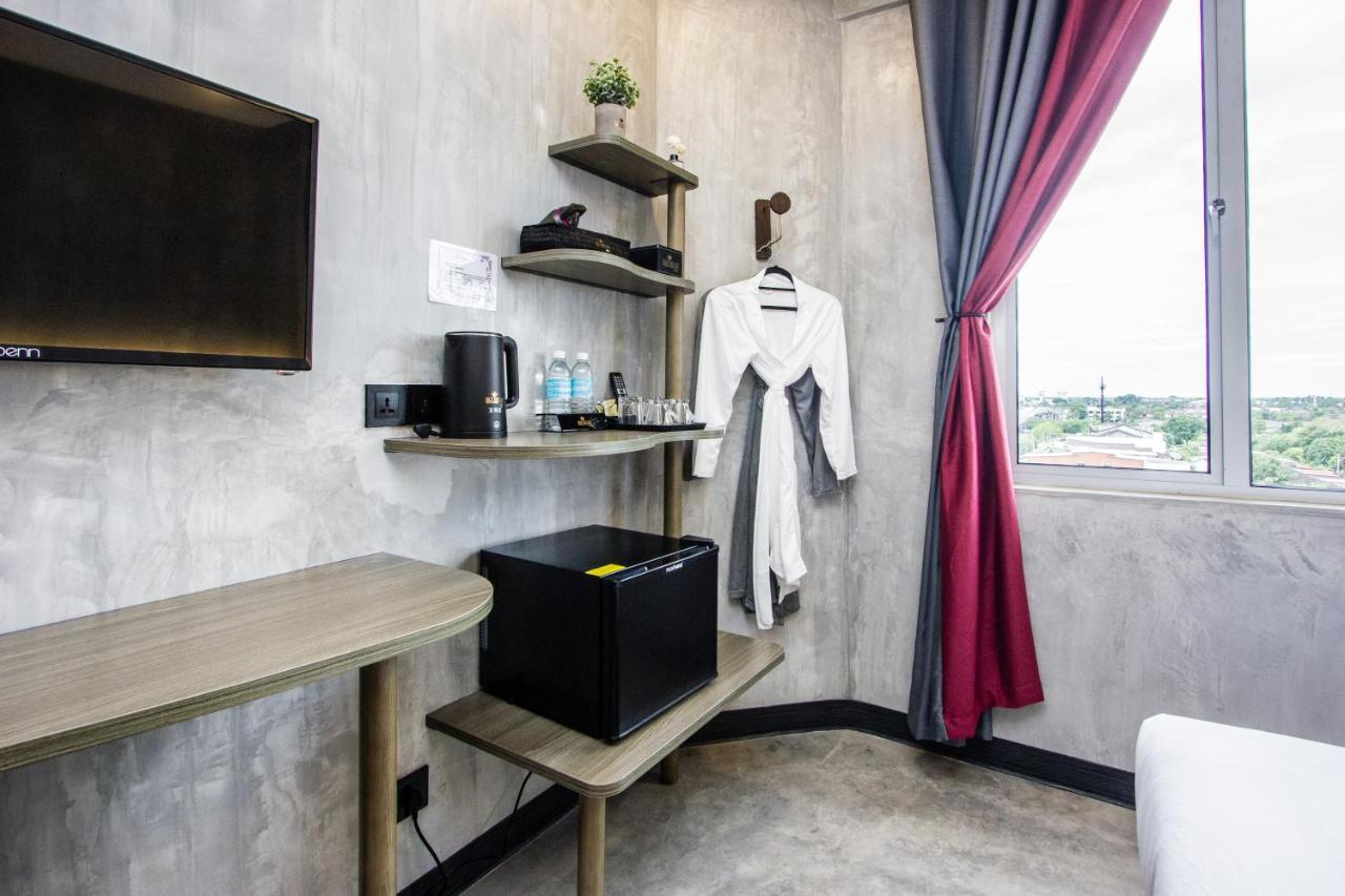 Sri Indar Hotel & Suites Parit Buntar Dış mekan fotoğraf