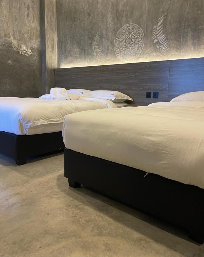 Sri Indar Hotel & Suites Parit Buntar Dış mekan fotoğraf