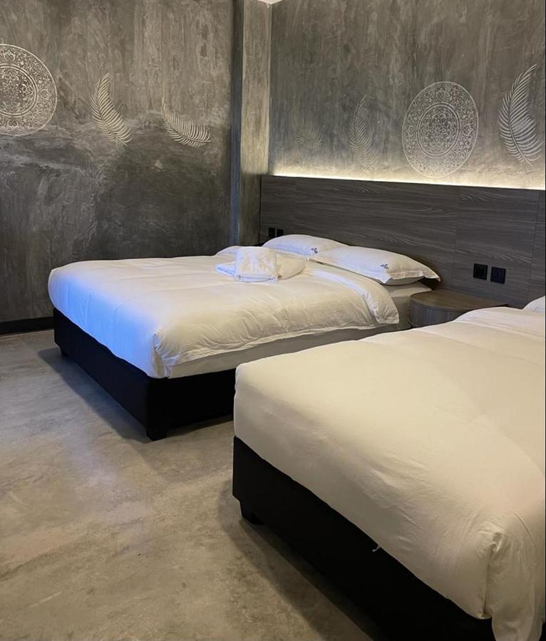 Sri Indar Hotel & Suites Parit Buntar Dış mekan fotoğraf